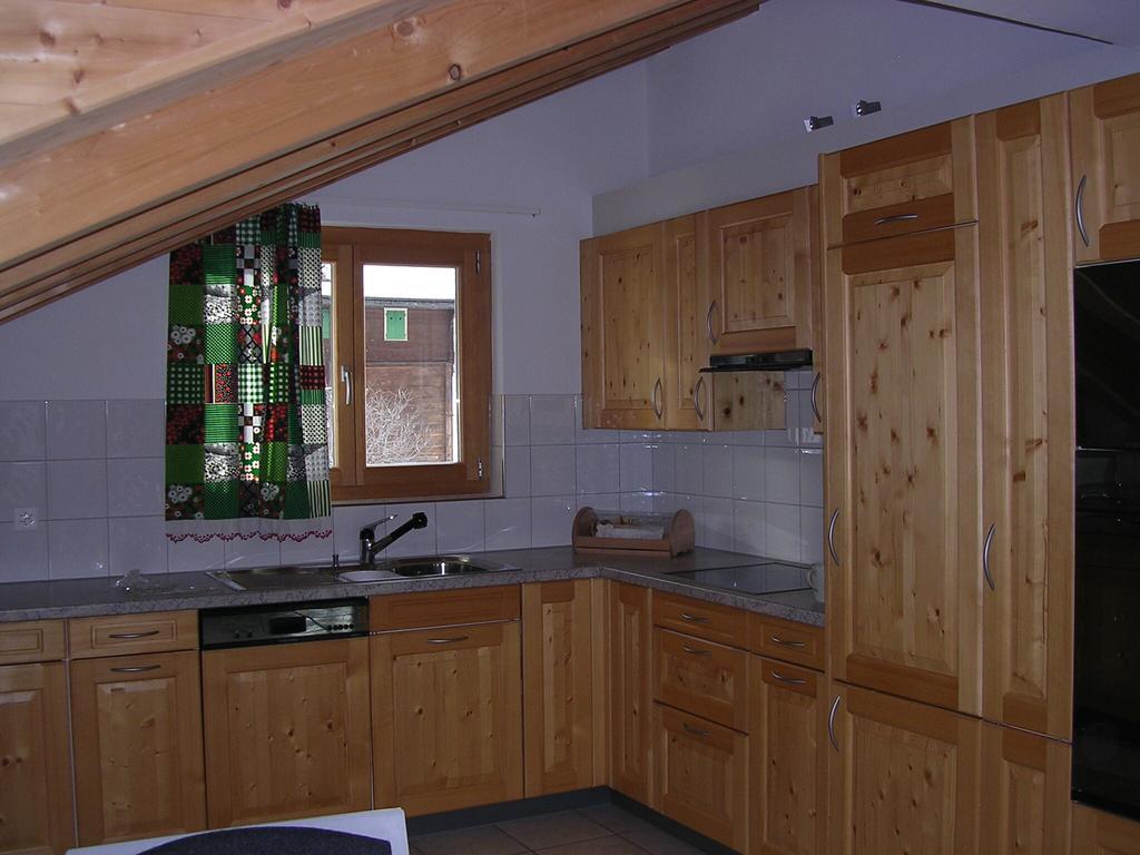 Gotschnablick Apartment Klosters Bilik gambar